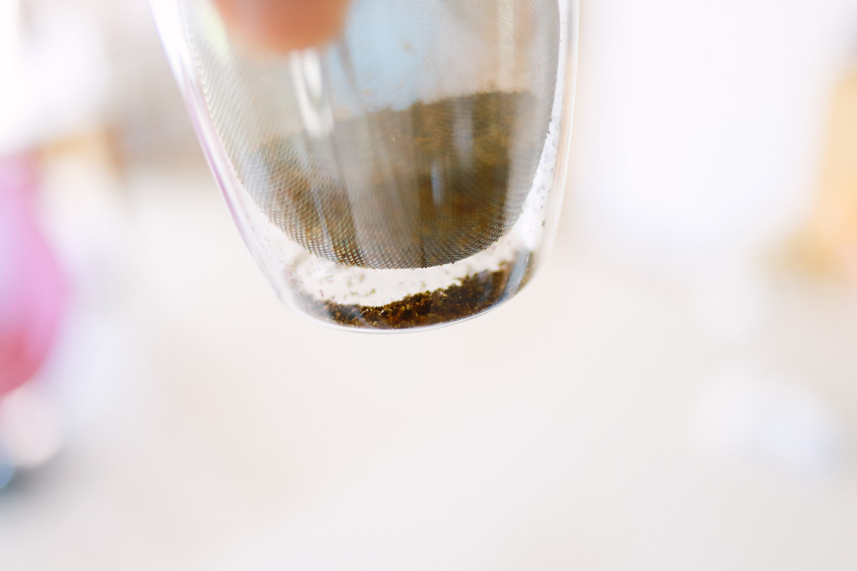 コーヒー豆の微粉を茶こしで取り除くとコーヒーが美味しくなる 100均グッズで微粉取り器をdiy オニマガ