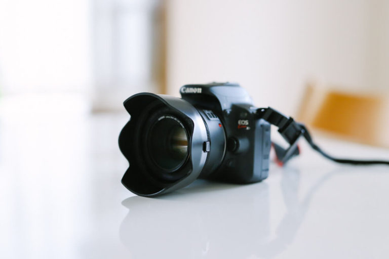 カメラ レンズ(単焦点) CANON EF50mm F1.8 STM用の花形レンズフードを買いました！ | オニマガ