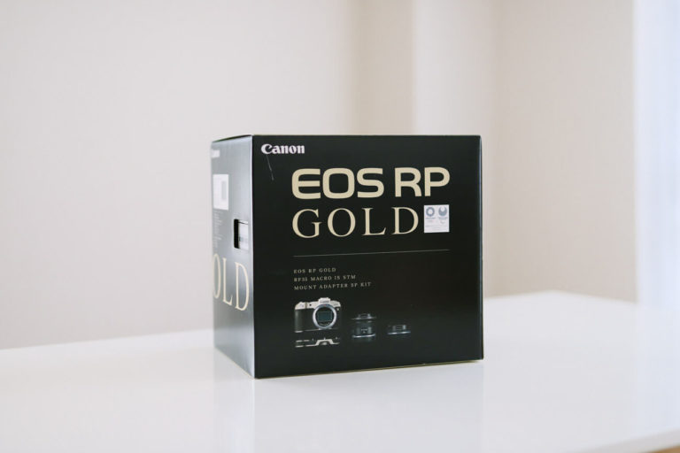 Canonのフルサイズミラーレスカメラ「EOS RP GOLD」のRF35mmレンズ 