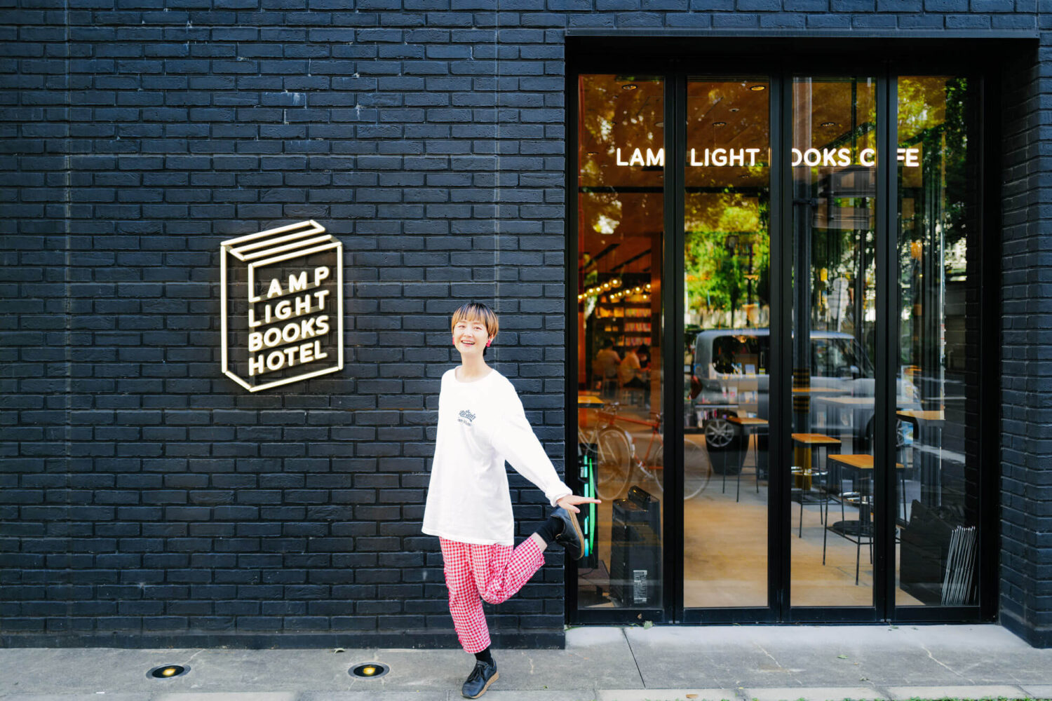 名古屋・伏見のブックカフェ「LAMP LIGHT BOOKS CAFE」にコーヒー休憩しに行ってきました！ オニマガ