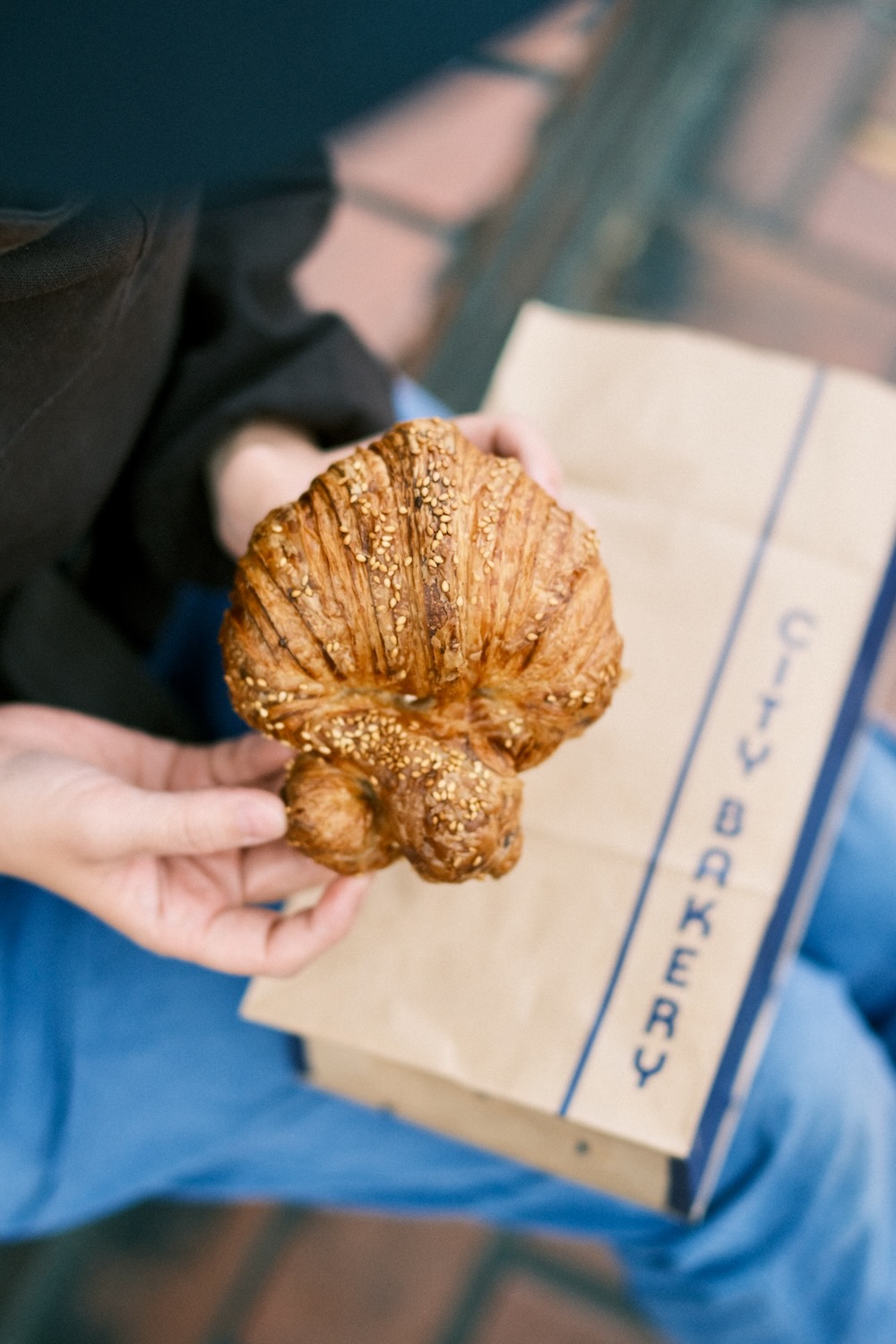 THE CITY BAKERYのプレッツェルクロワッサン
